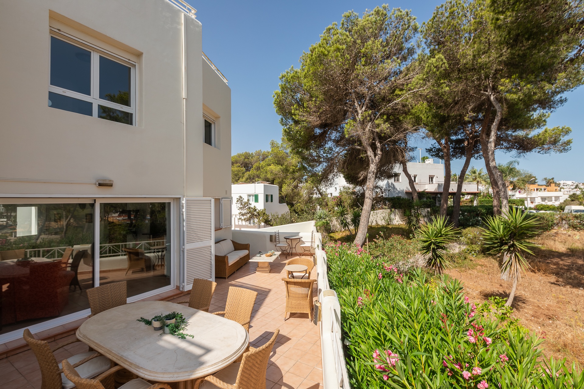 Resa Estates townhouse Ace sea views te koop sale exterior.jpg